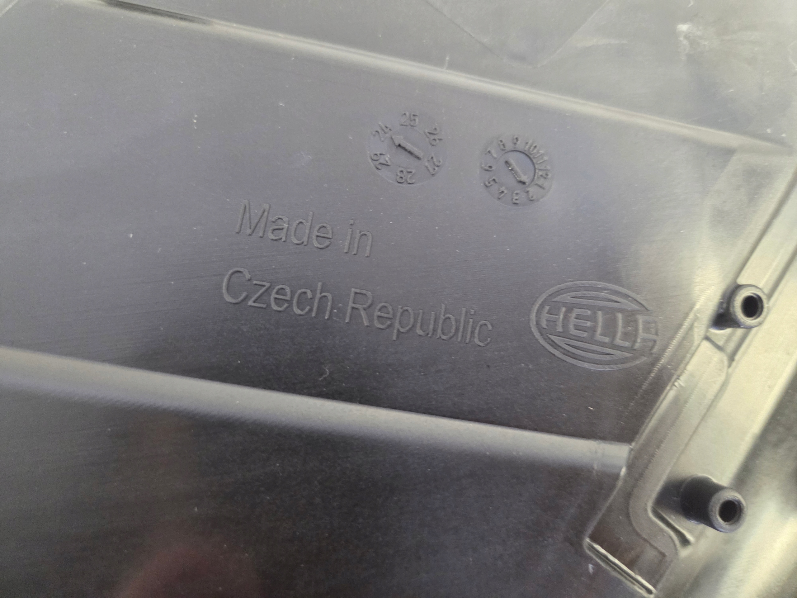 pouzdro světlomety pouzdro pravá Audi A6 C8 4k Matrix originál, Skladem v EU — foto 6 z 7