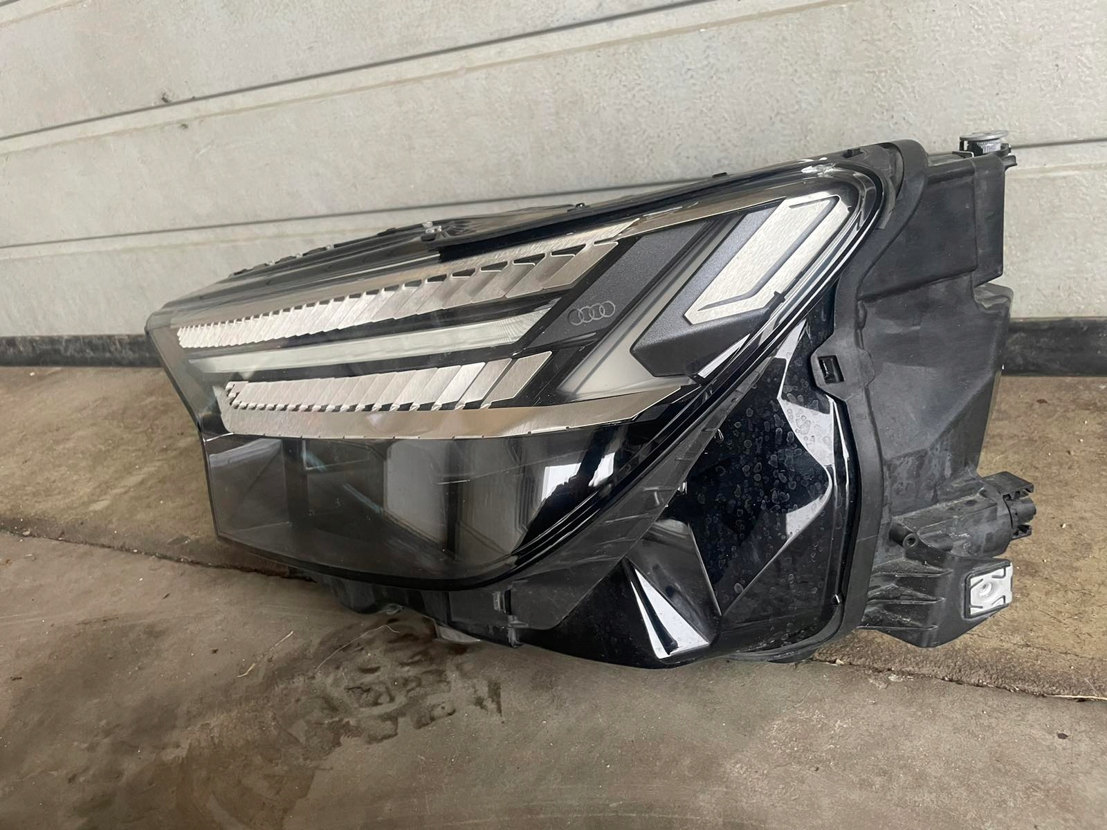 Audi Q4 E Tron světlomet levá levý přední FULL LED 89a941035, dovoz Skladem v EU — foto 3 z 9