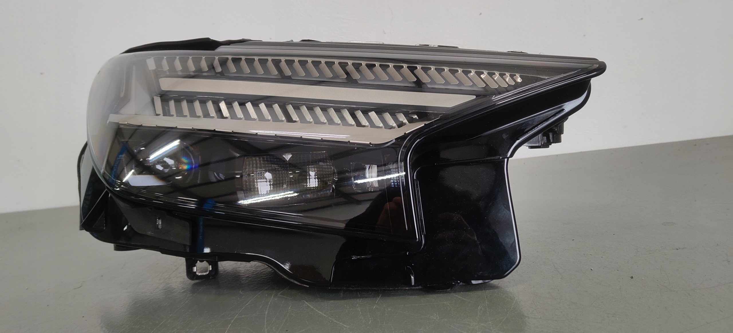 Audi Q4 E-tron 89a světlomet pravá přední FULL LED 89a941036 originál, Skladem v EU — foto 3 z 16