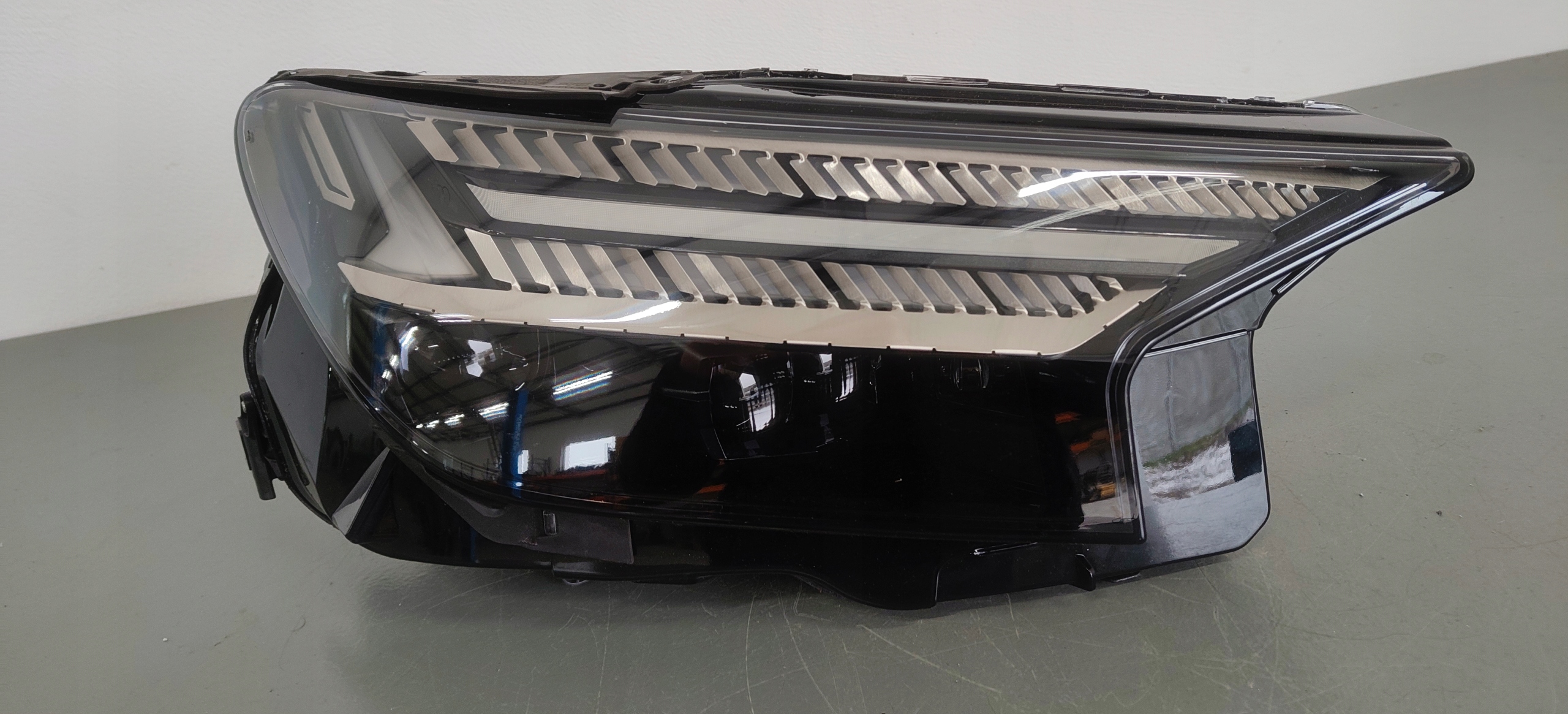 Audi Q4 E-tron 89a světlomet pravá přední FULL LED 89a941036 originál, Skladem v EU — foto 4 z 16
