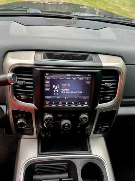 2018 RAM 2500, černá, 180 800 km, dovoz Kanada — foto 12 z 12
