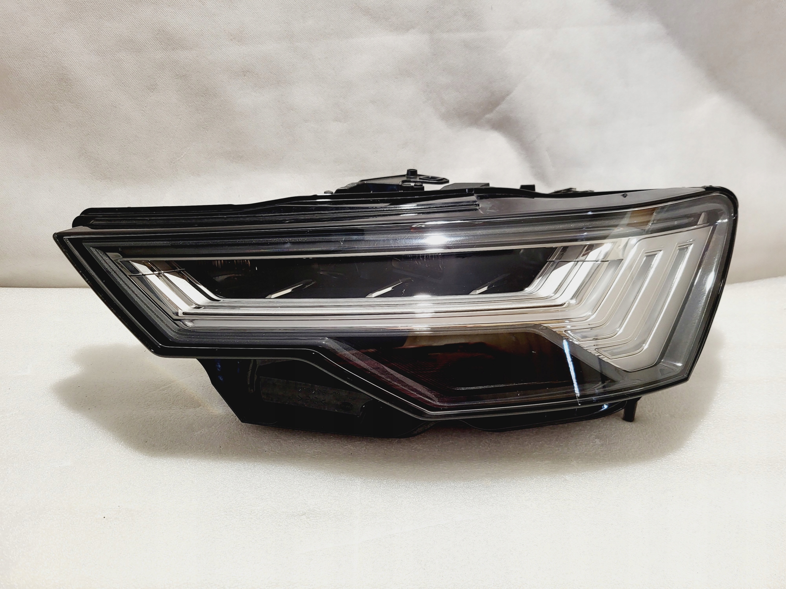 Audi A6 FULL LED Matrix 4k0941035 4k0941036, Skladem v EU — foto 2 z 16