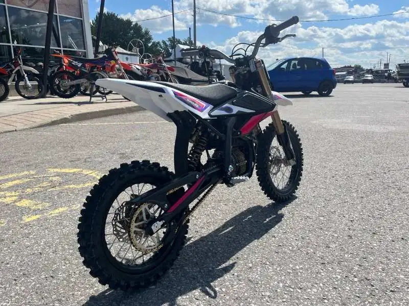 2025 Surron Hyper Bee HYPERBEE-P, 0 km, dovoz Kanada — foto 3 z 6