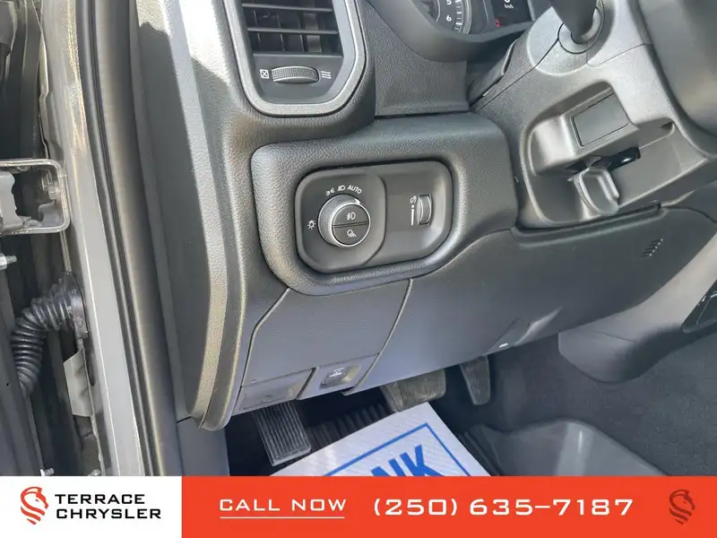 2026 RAM 2500 Warlock, šedá, 25 km, dovoz Kanada — foto 12 z 12