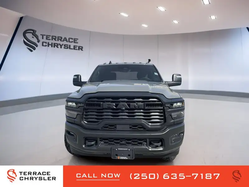 2026 RAM 2500 Warlock, šedá, 25 km, dovoz Kanada — foto 8 z 12