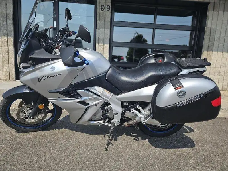 2004 Suzuki Unspecified, šedá, dovoz Kanada — foto 2 z 12