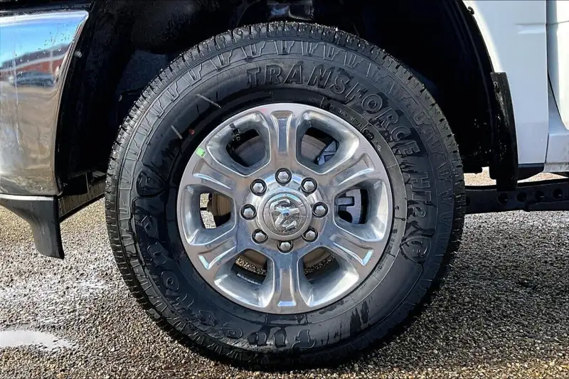 2026 RAM 2500 Big Horn, bílá, 0 km, dovoz Kanada — foto 12 z 12
