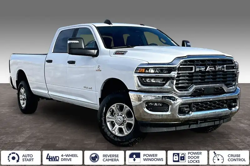 2026 RAM 2500 Big Horn, bílá, 0 km, dovoz Kanada — foto 2 z 12