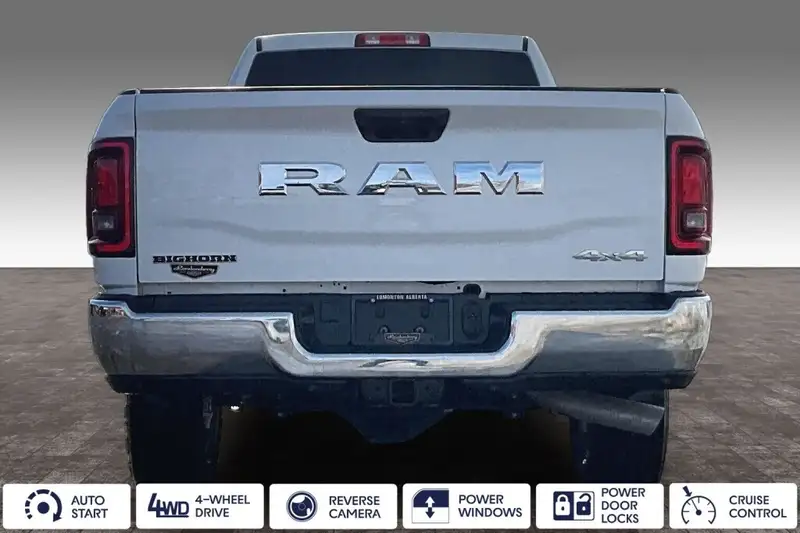 2026 RAM 2500 Big Horn, bílá, 0 km, dovoz Kanada — foto 4 z 12