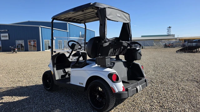 2025 E-Z-GO RXV FREEDOM ELITE LITHIUM, dovoz Kanada — foto 4 z 5