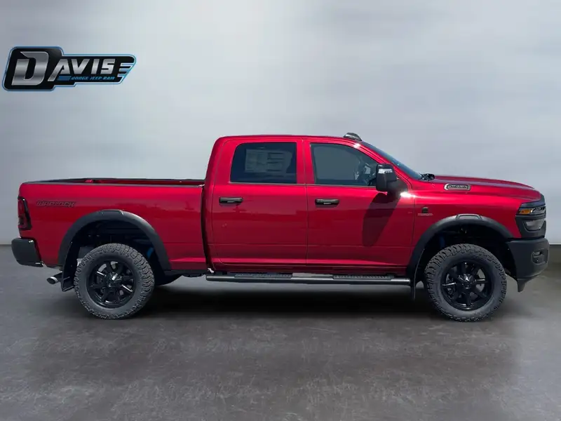 2026 RAM 2500 Warlock, červená, 53 km, dovoz Kanada — foto 4 z 12