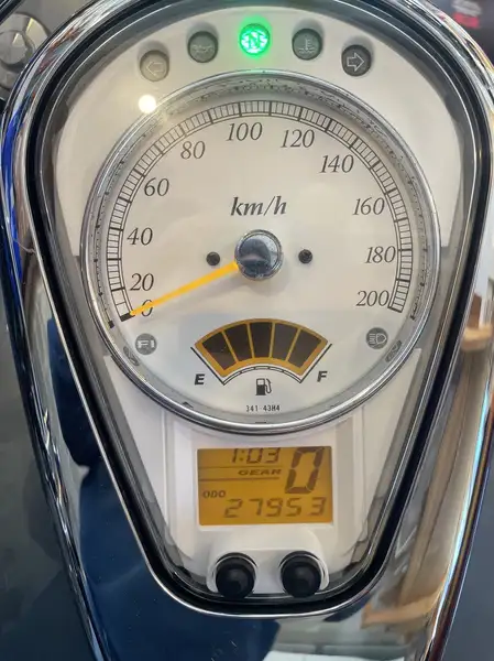 2011 Suzuki Boulevard, modrá, 28 000 km, dovoz Kanada — foto 4 z 8
