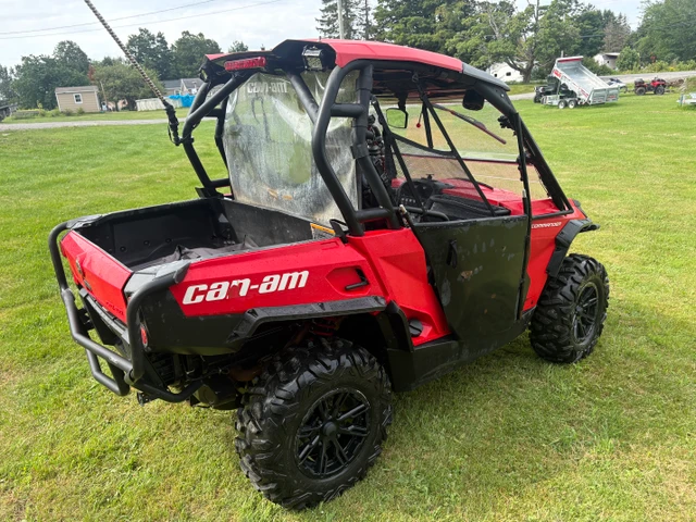 2017 Can-Am, 1 km, dovoz Kanada — foto 4 z 5