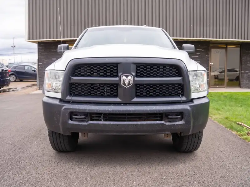 2016 RAM 2500 ST, bílá, 219 600 km, dovoz Kanada — foto 9 z 9