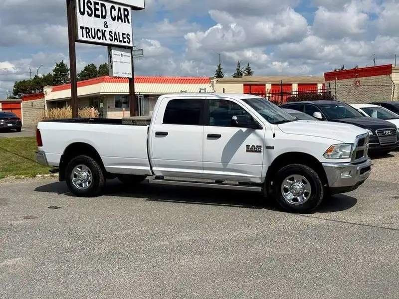 2017 RAM 2500 SLT, bílá, 226 599 km, dovoz Kanada — foto 4 z 12