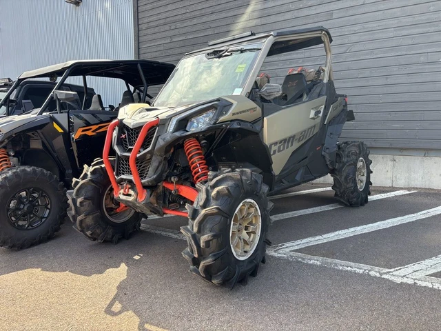 2022 Can-Am, 13 969 km, dovoz Kanada — foto 1 z 5 2022 Can-Am, 13 969 km, dovoz Kanada — foto 1 z 5
