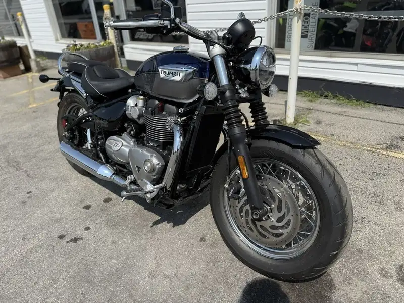 2024 Triumph Unspecified, 1 300 km, dovoz Kanada — foto 3 z 12
