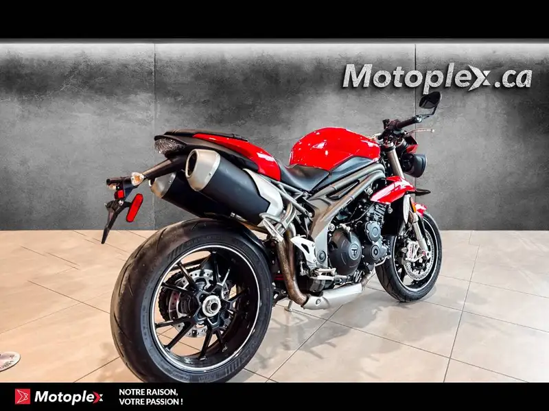 2017 Triumph Unspecified, 14 787 km, dovoz Kanada — foto 3 z 6