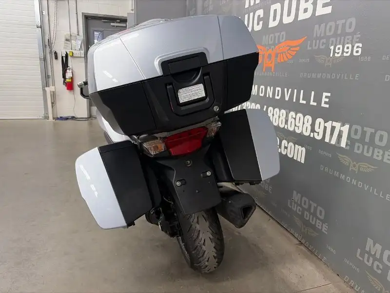 2013 Triumph Trophy, 46 817 km, dovoz Kanada — foto 10 z 12