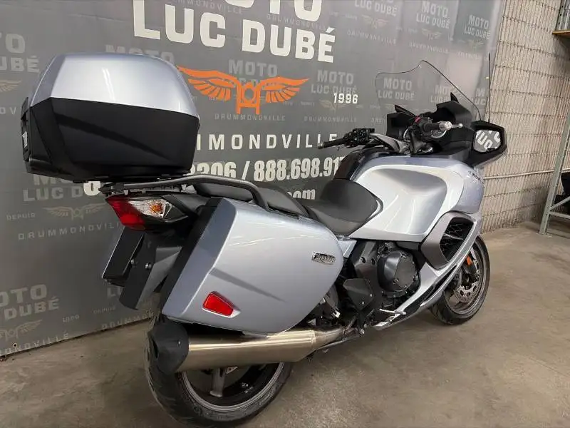 2013 Triumph Trophy, 46 817 km, dovoz Kanada — foto 4 z 12