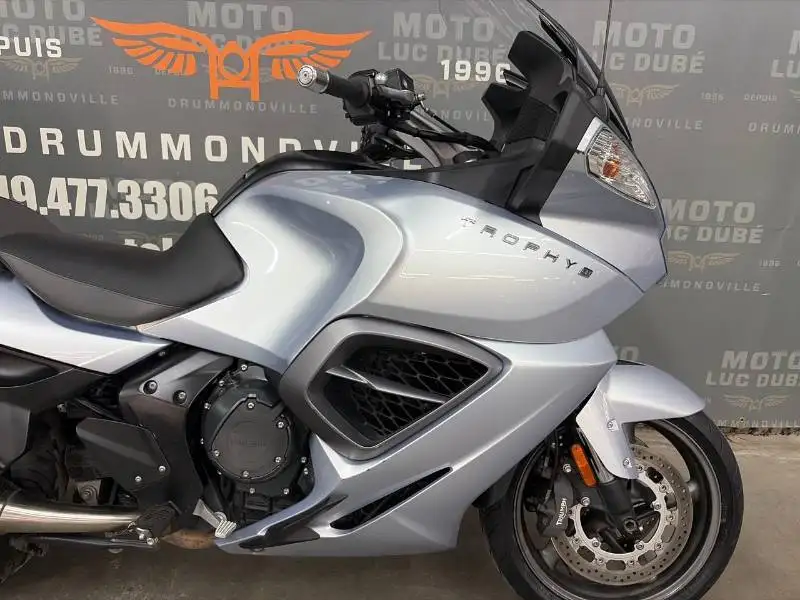 2013 Triumph Trophy, 46 817 km, dovoz Kanada — foto 5 z 12