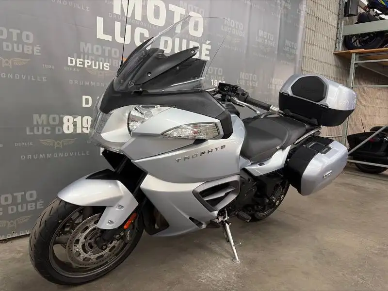 2013 Triumph Trophy, 46 817 km, dovoz Kanada — foto 7 z 12