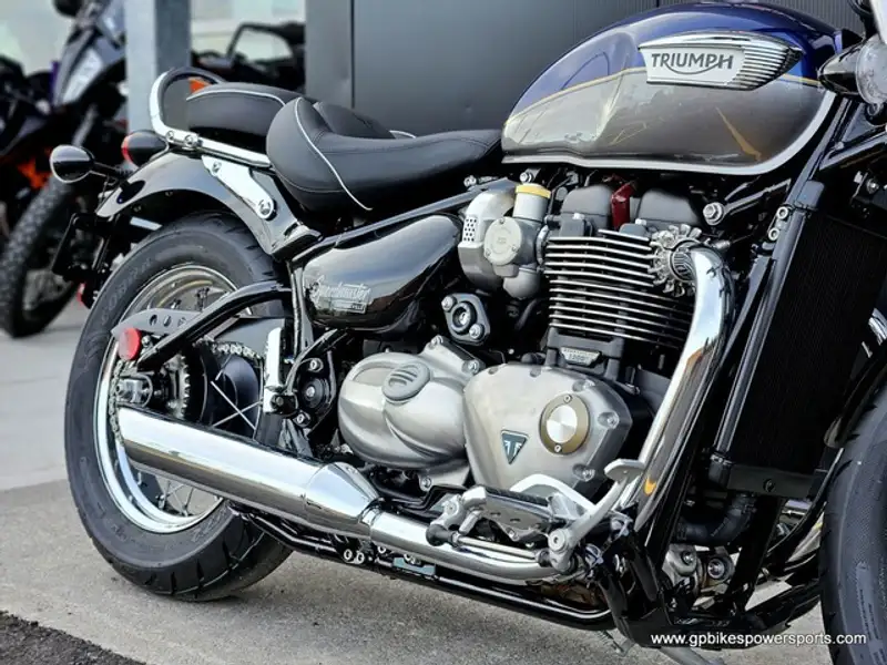 2025 Triumph Speedmaster, modrá, 0 km, dovoz Kanada — foto 10 z 12