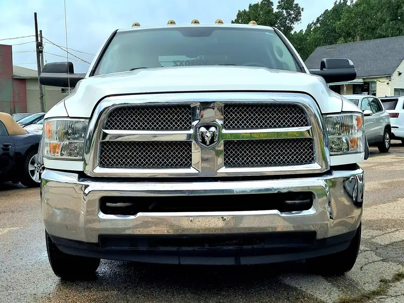 2016 RAM 2500 ST, bílá, 182 000 km, dovoz Kanada — foto 2 z 12