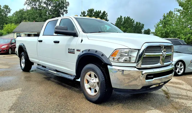 2016 RAM 2500 ST, bílá, 182 000 km, dovoz Kanada — foto 3 z 12