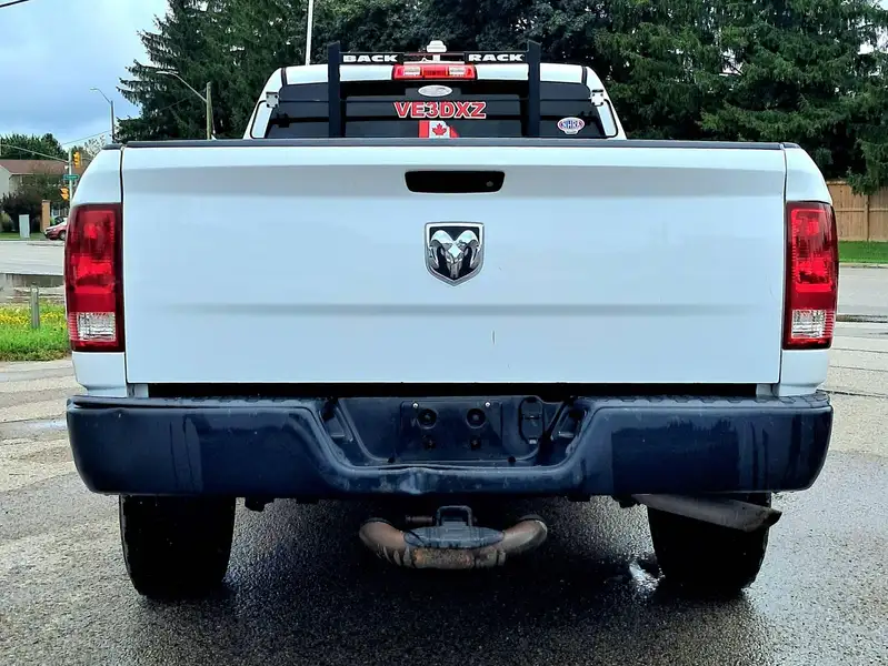 2016 RAM 2500 ST, bílá, 182 000 km, dovoz Kanada — foto 5 z 12