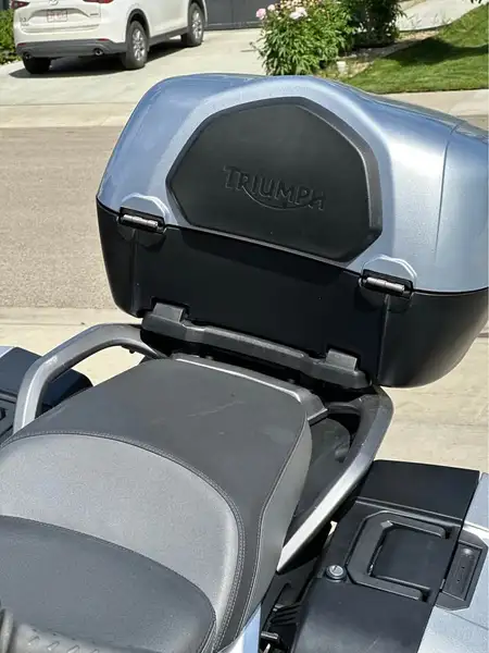 2015 Triumph Trophy, stříbrná, 86 000 km, dovoz Kanada — foto 12 z 12