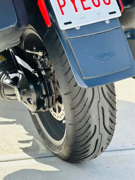 2015 Triumph Trophy, stříbrná, 86 000 km, dovoz Kanada — foto 8 z 12