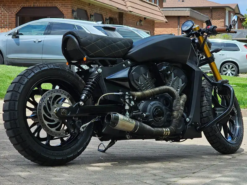 2017 Victory Unspecified Octane Custom, černá, 3 520 km, dovoz Kanada — foto 2 z 4