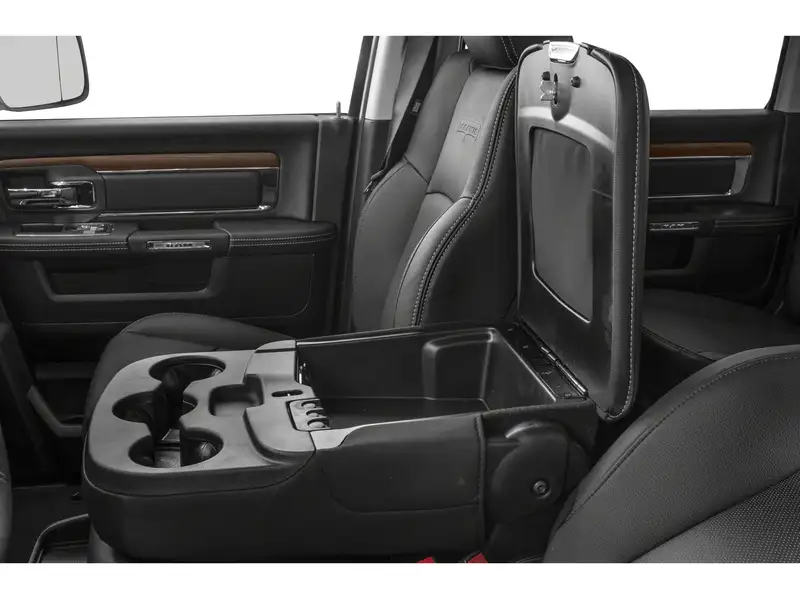 2018 RAM 2500, bílá, 140 332 km, dovoz Kanada — foto 10 z 12