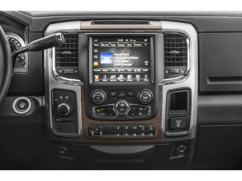 2018 RAM 2500, bílá, 140 332 km, dovoz Kanada — foto 6 z 12