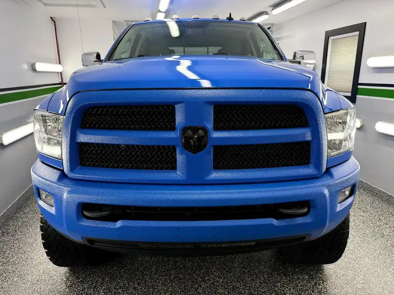 2018 RAM 2500 SLT, modrá, 51 000 km, dovoz Kanada — foto 2 z 12