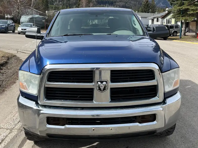 2011 RAM 2500 ST, modrá, 282 477 km, dovoz Kanada — foto 3 z 10