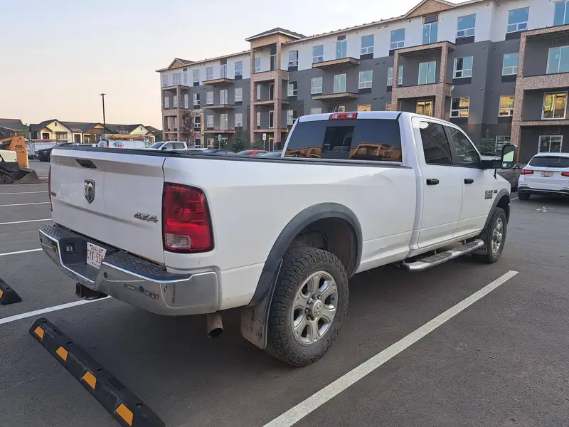 2014 RAM 2500 SLT, bílá, 221 000 km, dovoz Kanada — foto 3 z 12