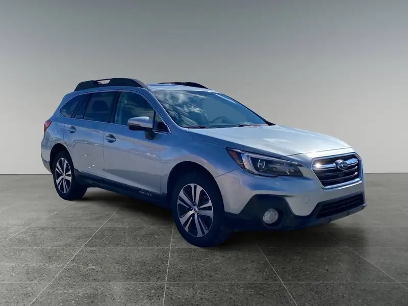 2018 Subaru Outback Limited, stříbrná, 110 914 km, dovoz Kanada — foto 7 z 12