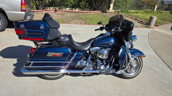 2003 Harley-Davidson, dovoz USA — foto 9 z 12