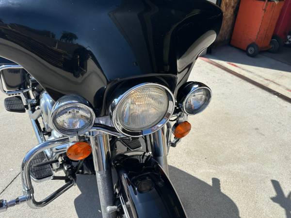 2003 Harley-Davidson, dovoz USA — foto 4 z 11