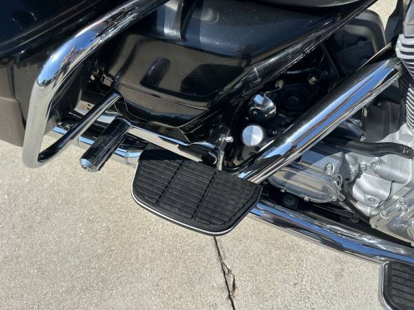 2003 Harley-Davidson, dovoz USA — foto 6 z 11
