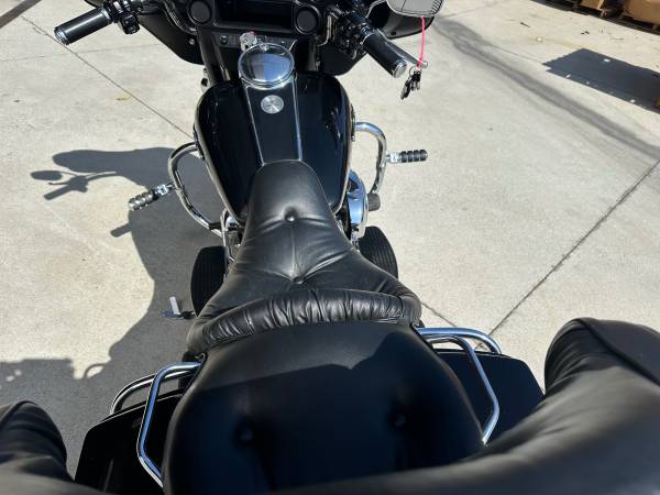 2003 Harley-Davidson, dovoz USA — foto 8 z 11