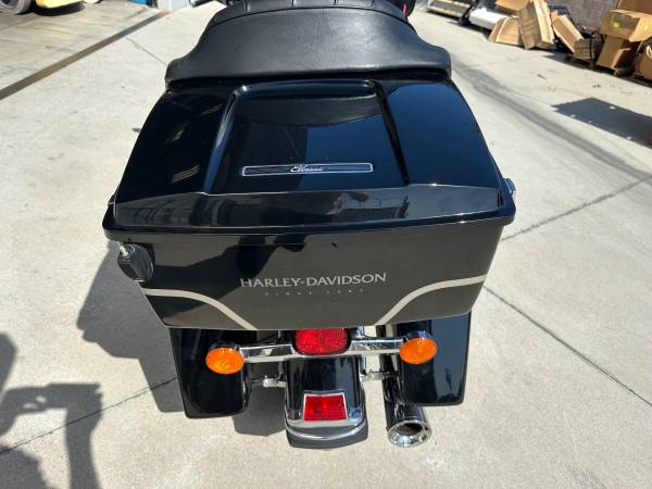 2003 Harley-Davidson, dovoz USA — foto 9 z 11