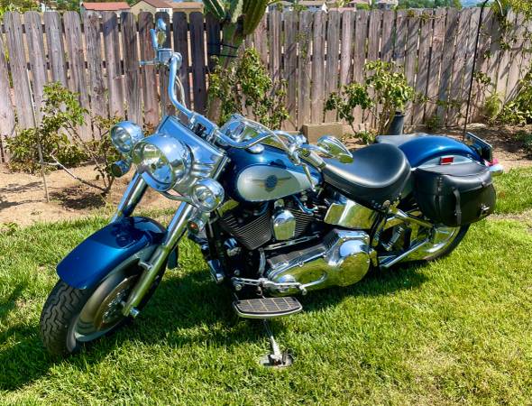 2000 Harley-Davidson, dovoz USA — foto 4 z 6