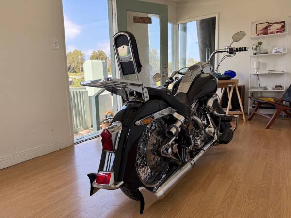 2004 Harley-Davidson, dovoz USA — foto 5 z 12