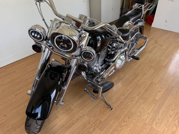 2004 Harley-Davidson, dovoz USA — foto 8 z 12