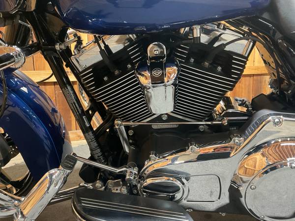 2016 Harley-Davidson, dovoz USA — foto 10 z 12