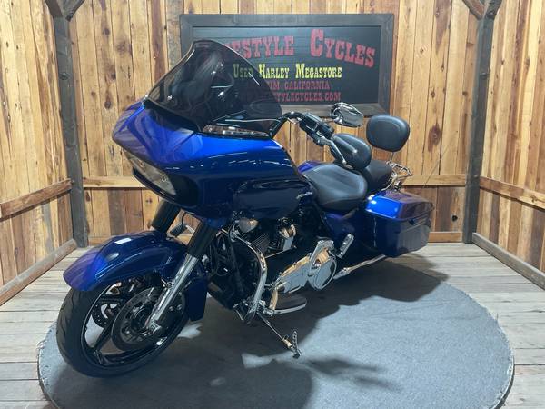 2016 Harley-Davidson, dovoz USA — foto 4 z 12