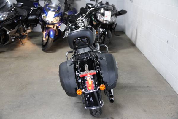 2015 Harley-Davidson, dovoz USA — foto 4 z 12